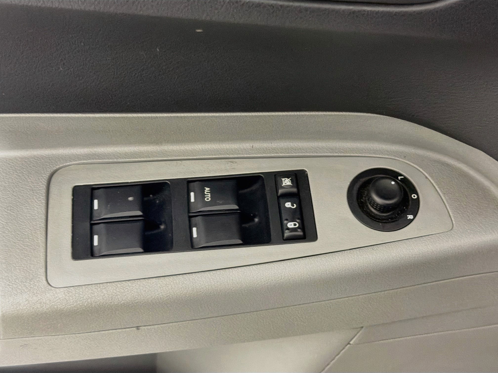 Used 2007 Chrysler 300 Touring RWD image 15