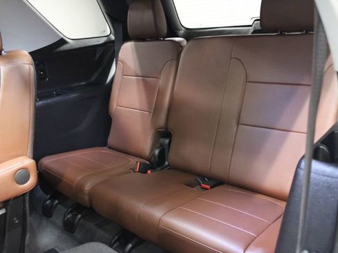 Used 2018 Chevrolet Traverse High Country image 25