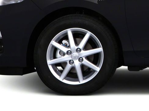 Used 2012 Toyota Prius C Three image 11