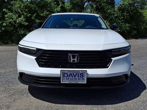 Certified 2025 Honda Accord SE image 2