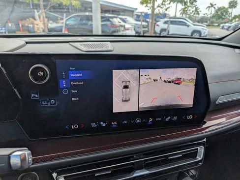 Certified 2024 Chevrolet Traverse RS image 19