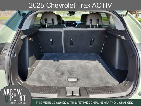 Used 2025 Chevrolet Trax ACTIV w/ Driver Confidence Package image 17