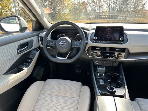 Certified 2023 Nissan Rogue SV image 22