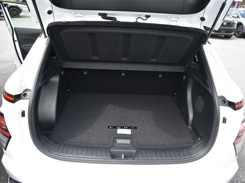 Used 2023 Nissan Rogue S AWD/4WD image 49