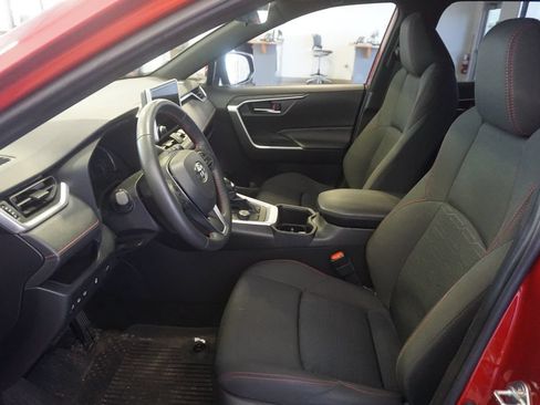 Used 2024 Toyota RAV4 SE w/ Weather & Moonroof Package AWD/4WD image 18