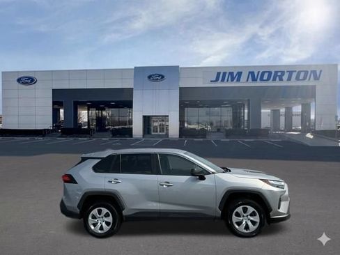 Used 2025 Toyota RAV4 LE AWD/4WD image 3
