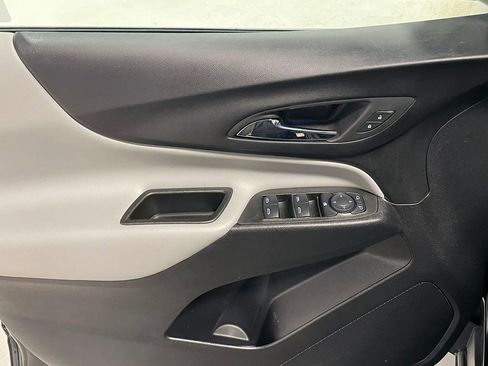 Used 2023 Chevrolet Equinox LS w/ Midnight Edition image 18