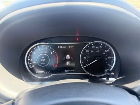 Certified 2019 Nissan Kicks SR w/ SR Premium Package FWD image 12