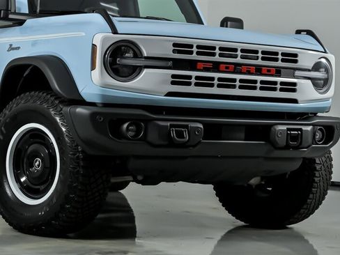 Used 2023 Ford Bronco Heritage Edition AWD/4WD image 3