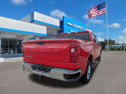 Used 2023 Chevrolet Silverado 1500 LT w/ Leather Package AWD/4WD image 3