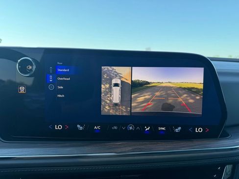 New 2026 Chevrolet Suburban LT w/ Comfort Package AWD/4WD image 45
