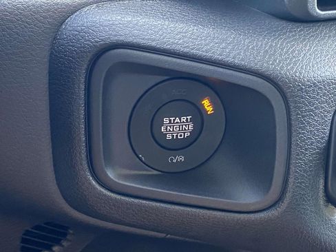 New 2025 Jeep Gladiator Sport image 23