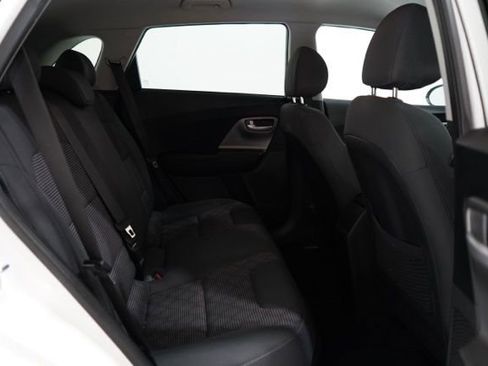 Used 2022 Kia Niro LX image 34