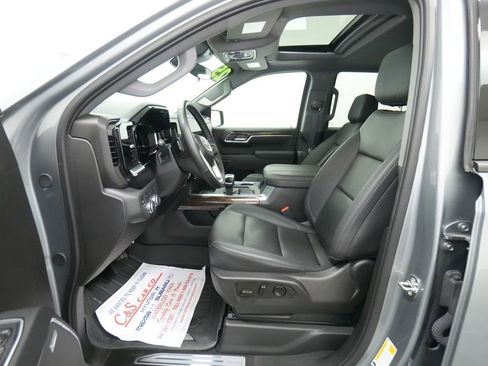 Used 2025 GMC Sierra 1500 Elevation w/ Elevation Premium Package AWD/4WD image 17