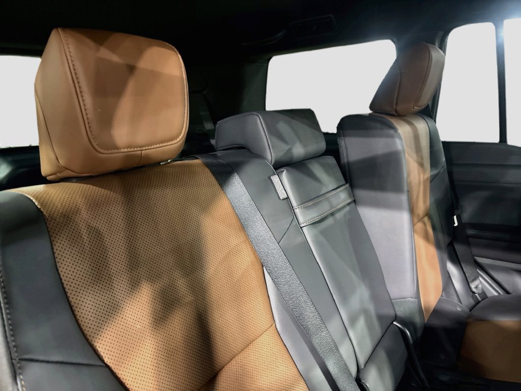 Used 2024 Lexus GX 550 w/ Cold Area Package AWD/4WD image 29