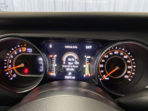 Certified 2021 Jeep Gladiator Willys image 21