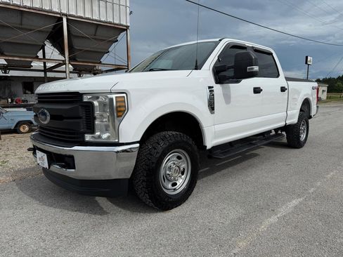 Used 2019 Ford F250 XL w/ Power Equipment Group AWD/4WD image 1