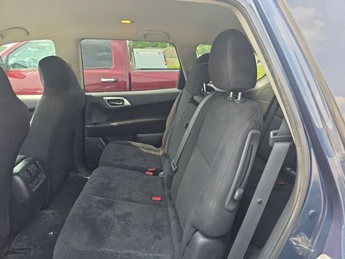 Used 2014 Nissan Pathfinder SV AWD/4WD image 10