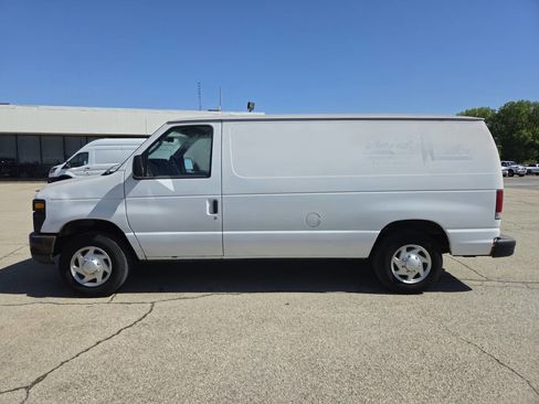 Used 2012 Ford E-150 and Econoline 150 RWD image 2