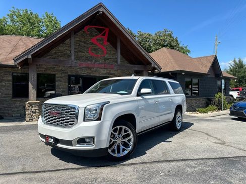 Used 2018 GMC Yukon XL Denali w/ Denali Ultimate Package AWD/4WD image 1