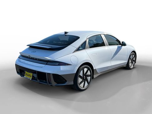 New 2025 Hyundai Ioniq 6 SE image 5
