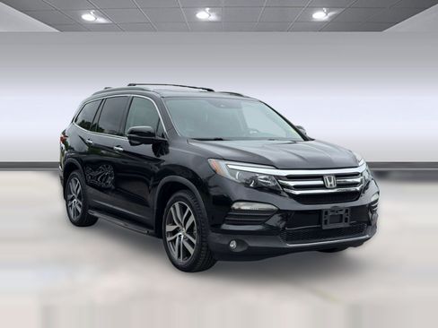Used 2017 Honda Pilot Touring image 7