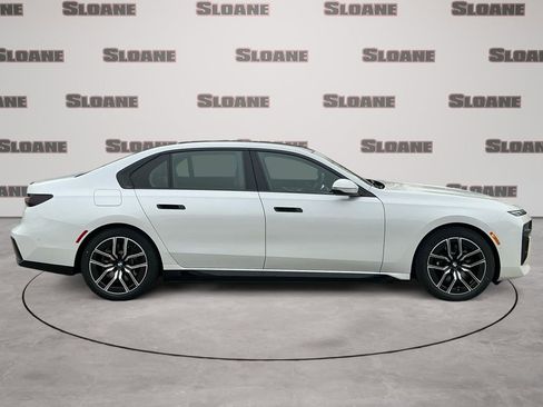 New 2026 BMW 750e xDrive image 6