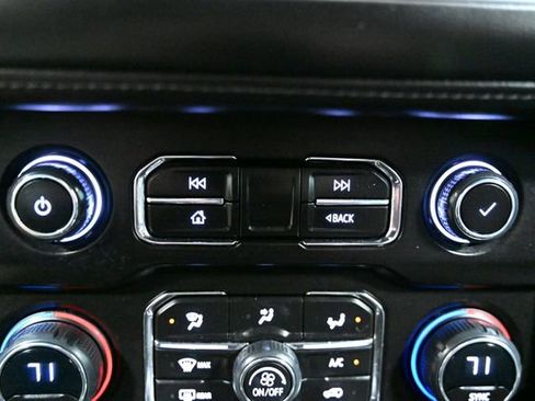 Used 2023 Chevrolet Tahoe LT image 28