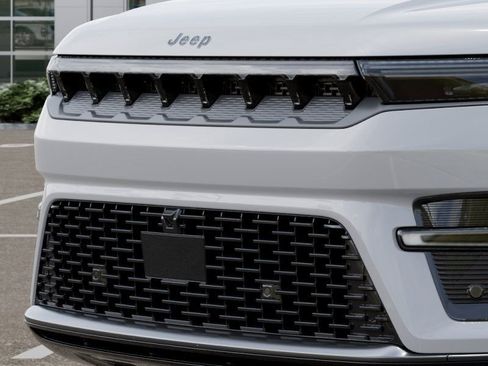 New 2026 Jeep Grand Wagoneer L Limited AWD/4WD image 11