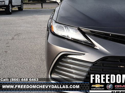 Used 2022 Toyota Camry LE image 40