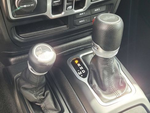 Used 2023 Jeep Wrangler Unlimited Sport AWD/4WD image 23