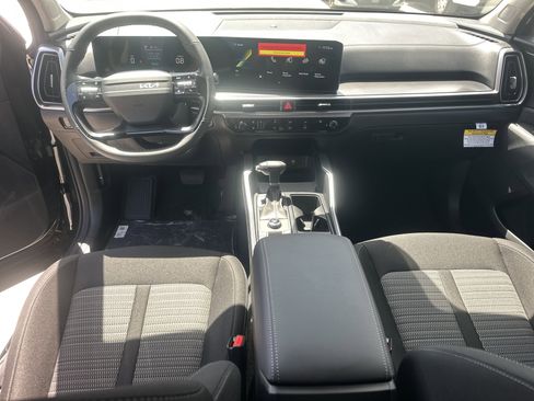 New 2026 Kia Sorento LX FWD image 15