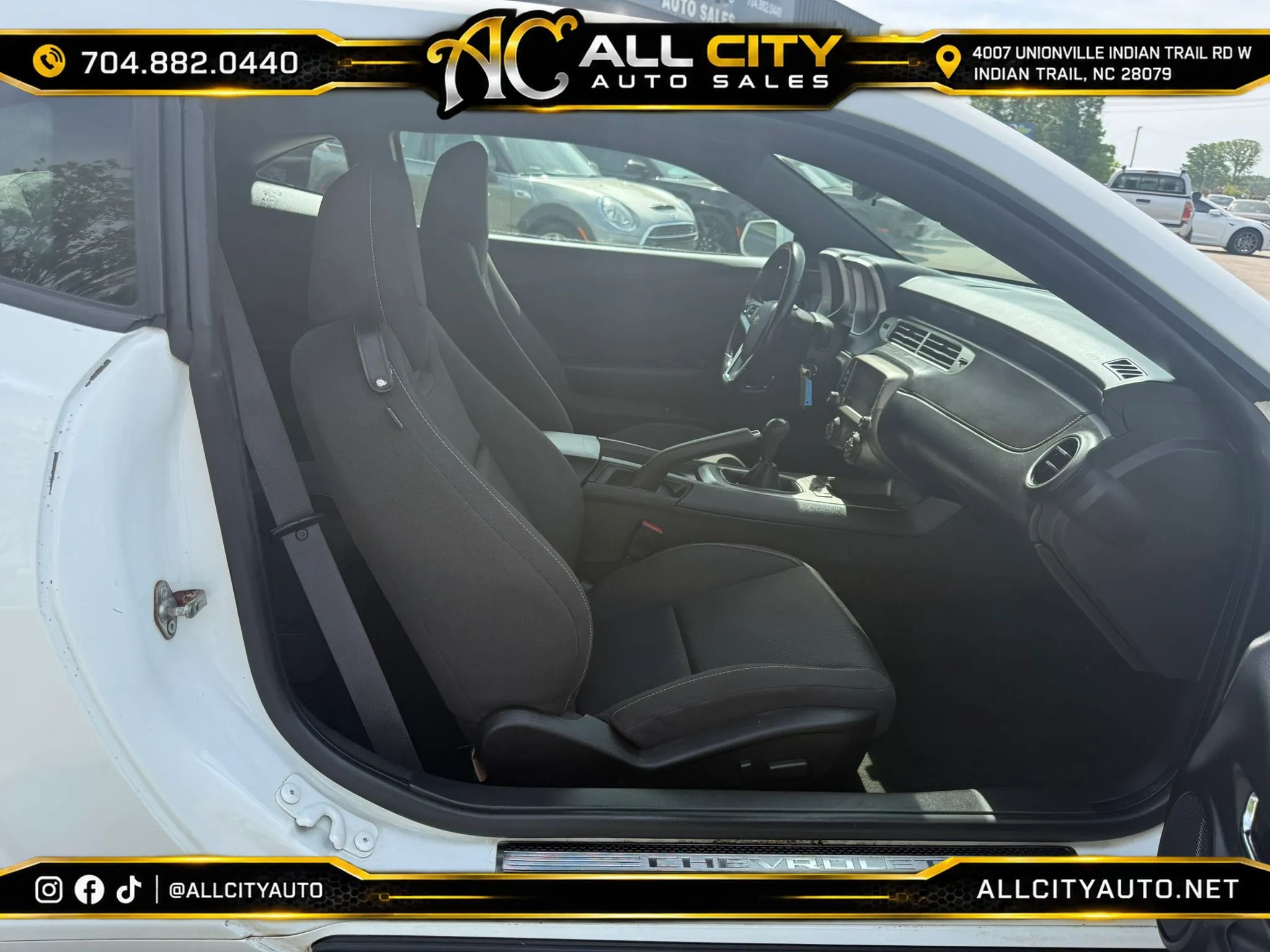 Used 2013 Chevrolet Camaro LT RWD image 12