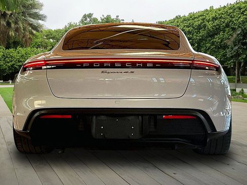 Used 2020 Porsche Taycan 4S w/ Premium Package image 4