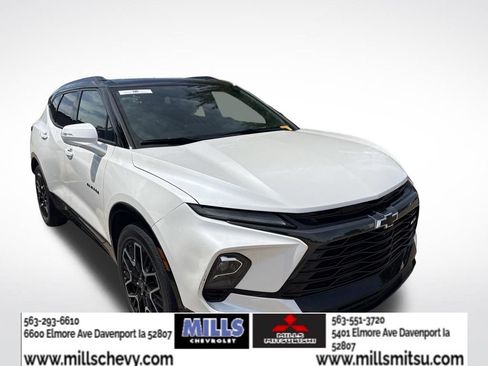 Used 2023 Chevrolet Blazer RS w/ Driver Confidence II Package AWD/4WD image 2