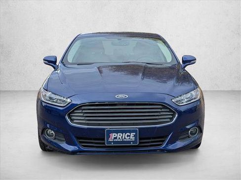 Used 2016 Ford Fusion Energi SE image 2