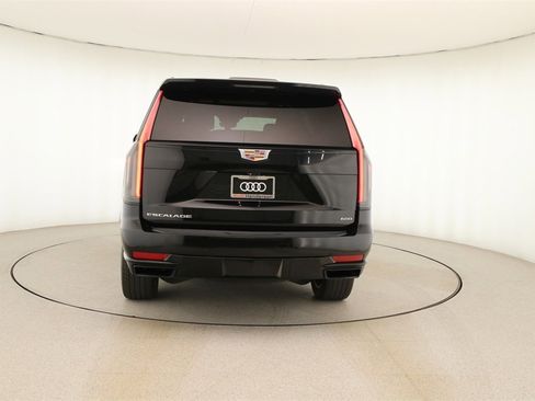 Used 2023 Cadillac Escalade Sport image 5