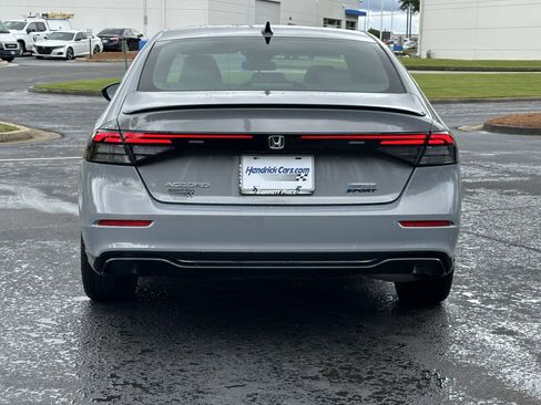Used 2025 Honda Accord Sport image 9