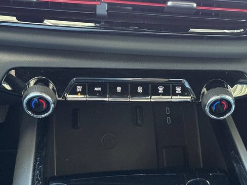 Used 2026 Chevrolet Silverado EV Trail Boss AWD/4WD image 31