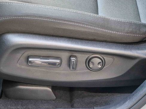 Certified 2025 Honda CR-V EX image 26