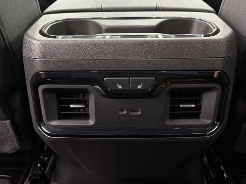 Used 2026 GMC Sierra 1500 AT4 w/ Technology Package AWD/4WD image 39
