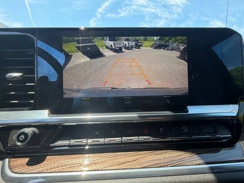 Used 2024 Chevrolet Silverado 1500 RST w/ Convenience Package II AWD/4WD image 4