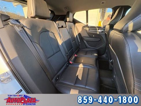 Used 2021 Volvo XC40 T4 Momentum w/ Protection Package Premier FWD image 26