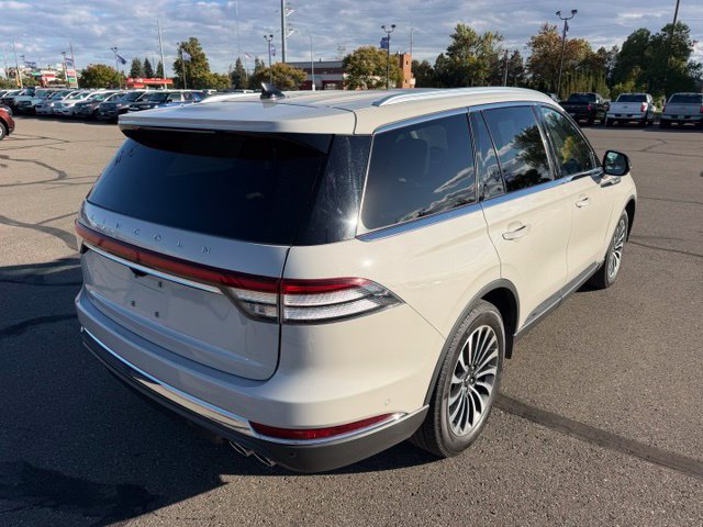 Used 2023 Lincoln Aviator Reserve w/ Equipment Group 201A AWD/4WD image 10