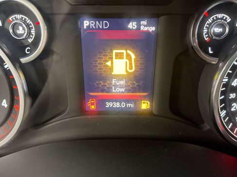 Used 2024 RAM 3500 Tradesman w/ Chrome Appearance Group AWD/4WD image 8