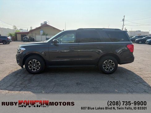 Used 2024 Ford Expedition XLT AWD/4WD image 4