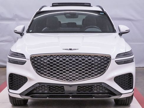 Certified 2025 Genesis GV70 3.5T Sport image 4