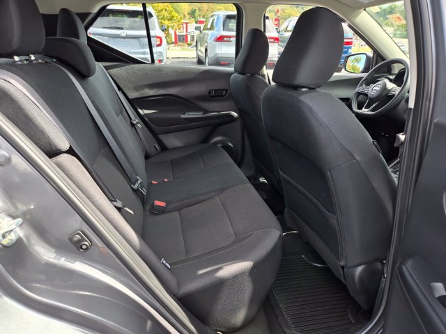 Used 2025 Nissan Kicks Play S FWD image 19