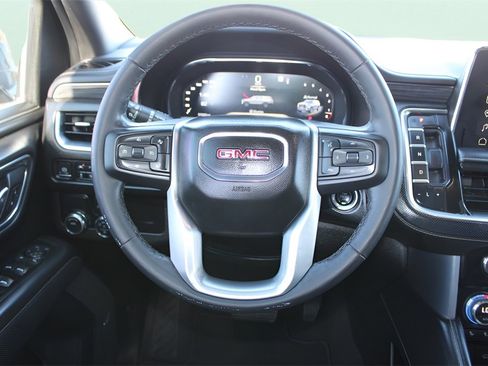 Used 2022 GMC Yukon SLT w/ SLT Luxury Package image 24