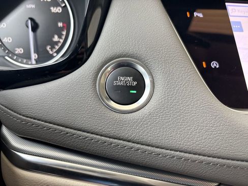 Certified 2022 Cadillac XT5 Premium Luxury image 17